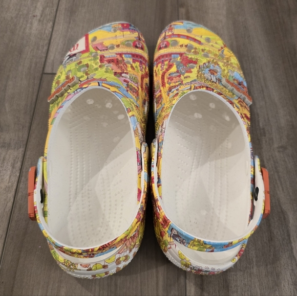 DISNEY Vault 50th Crocs - Picture 3 of 10